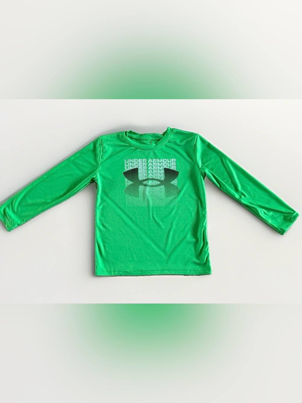 Under Armour Kids 6 Green Long Sleeve Athletic Shirt